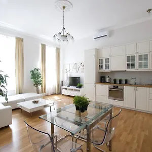 vizitați hotelul
