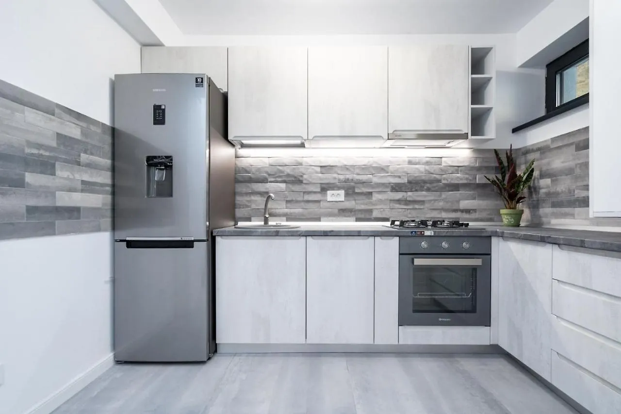 Central Apartment Diamond Bucureşti